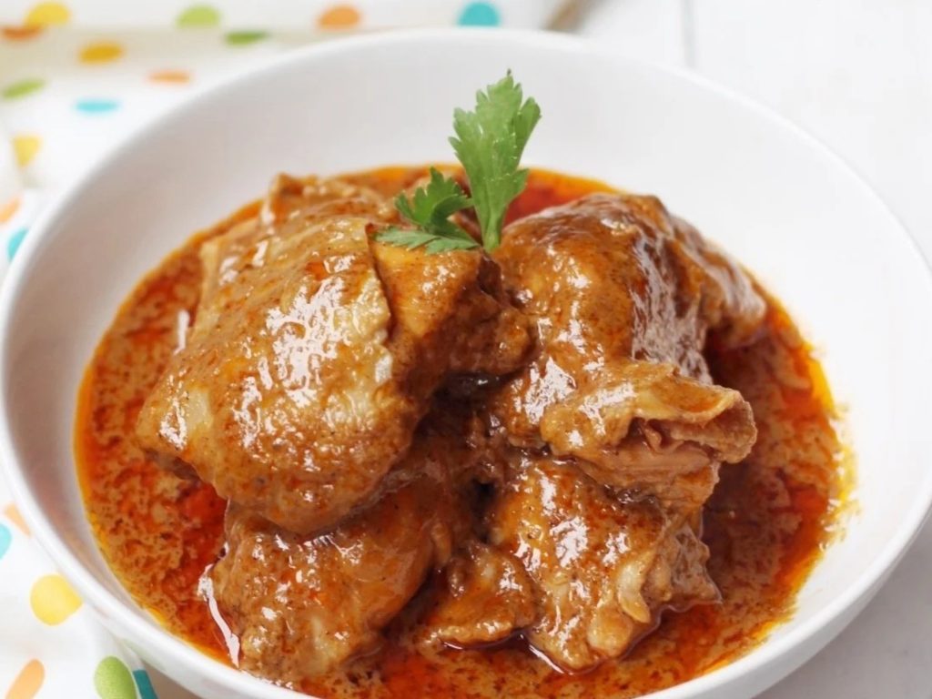 Rizki's Crispy Secret: Ayam Goreng Favorit Warga Tugu Barat